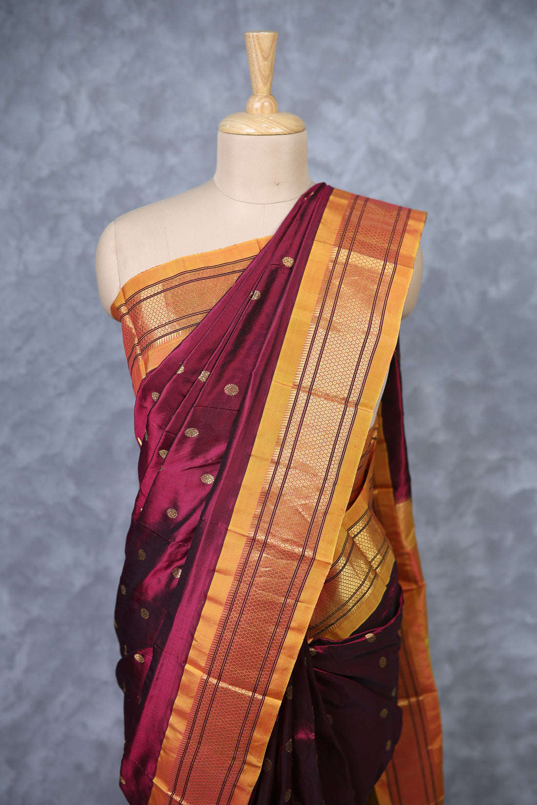 504391 - Image 1