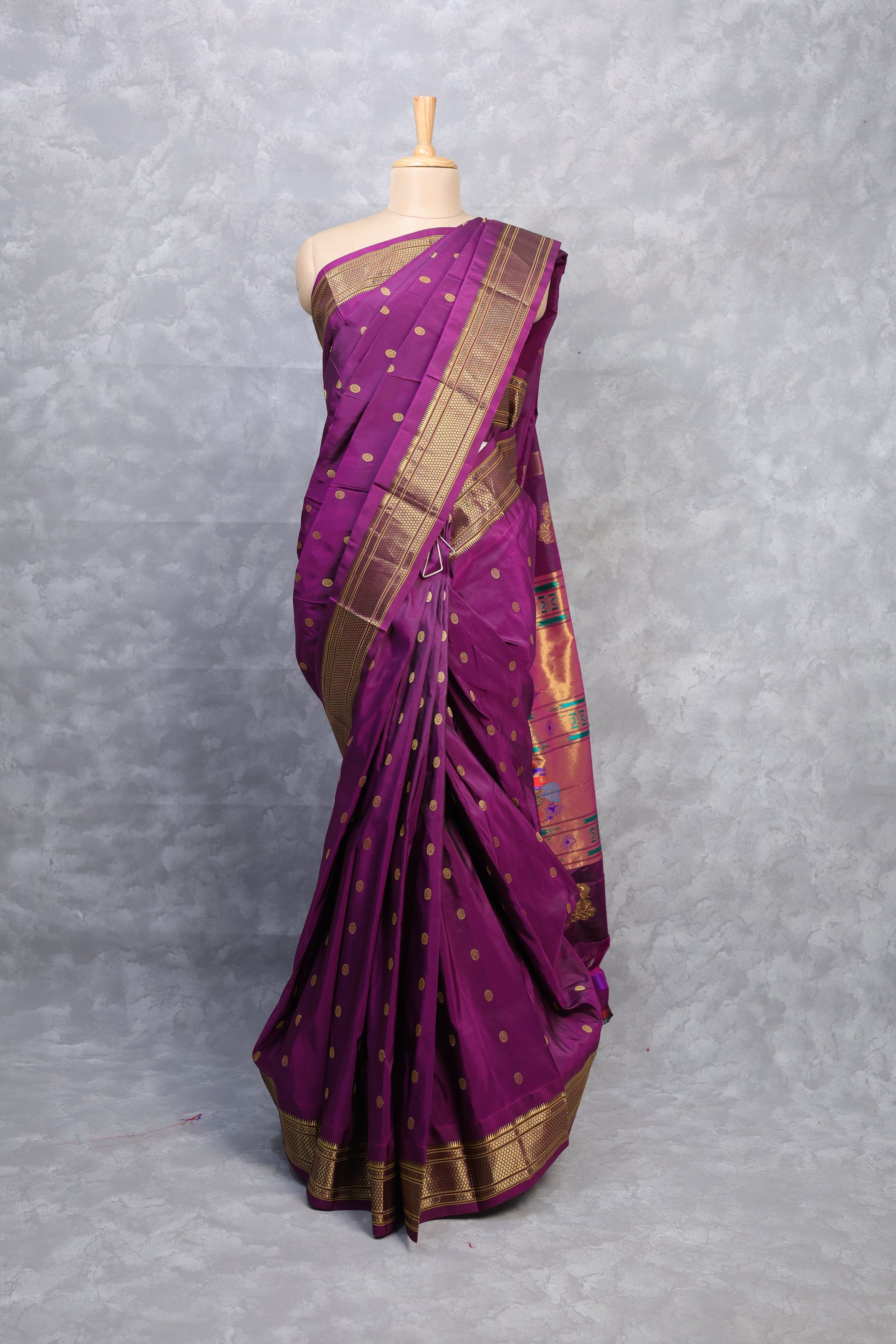 505298 - Image 1