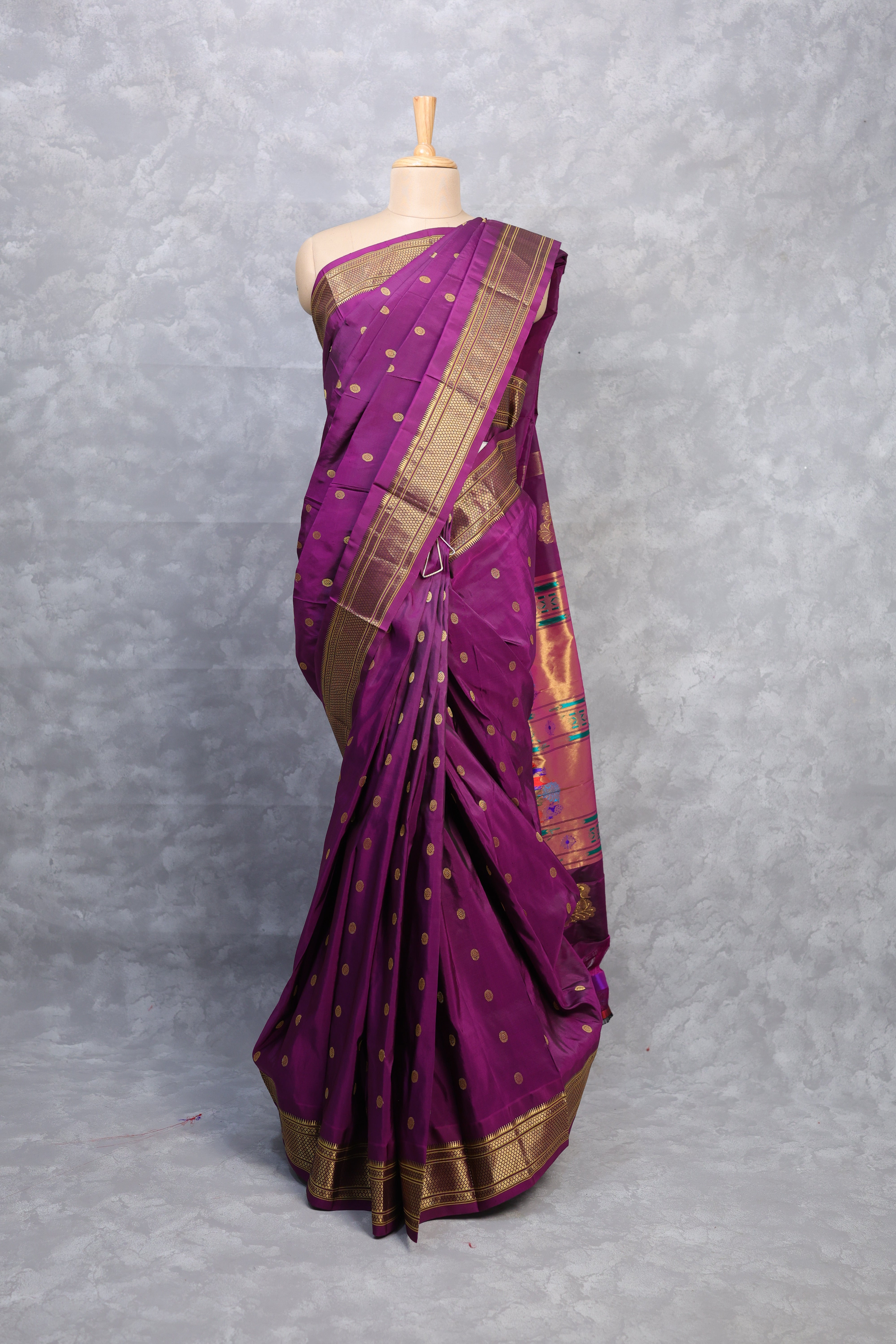505298 - Image 1