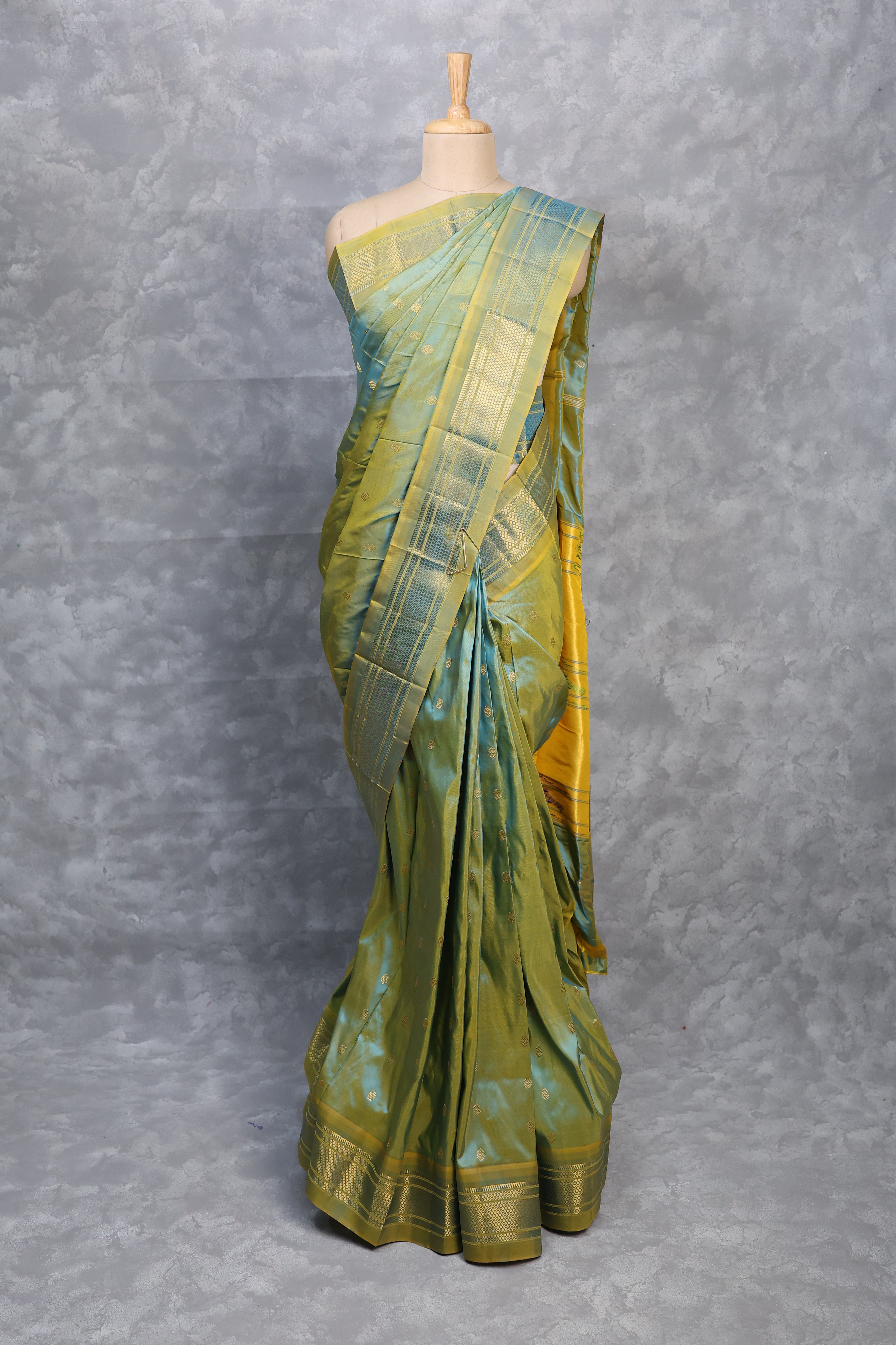 508637 - Image 1