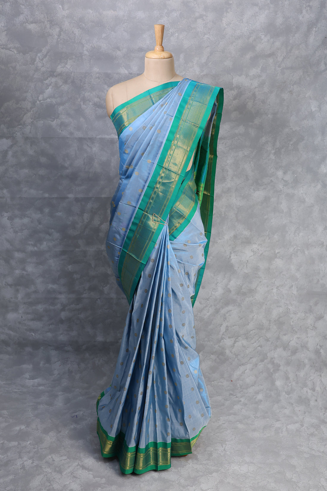 508219 - Image 1