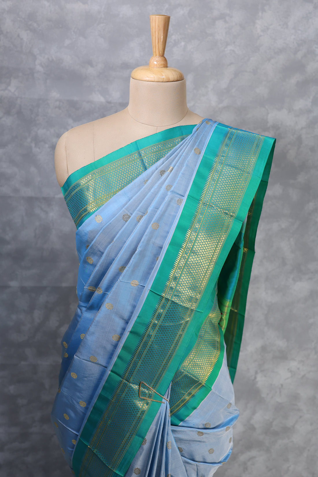508219 - Image 1