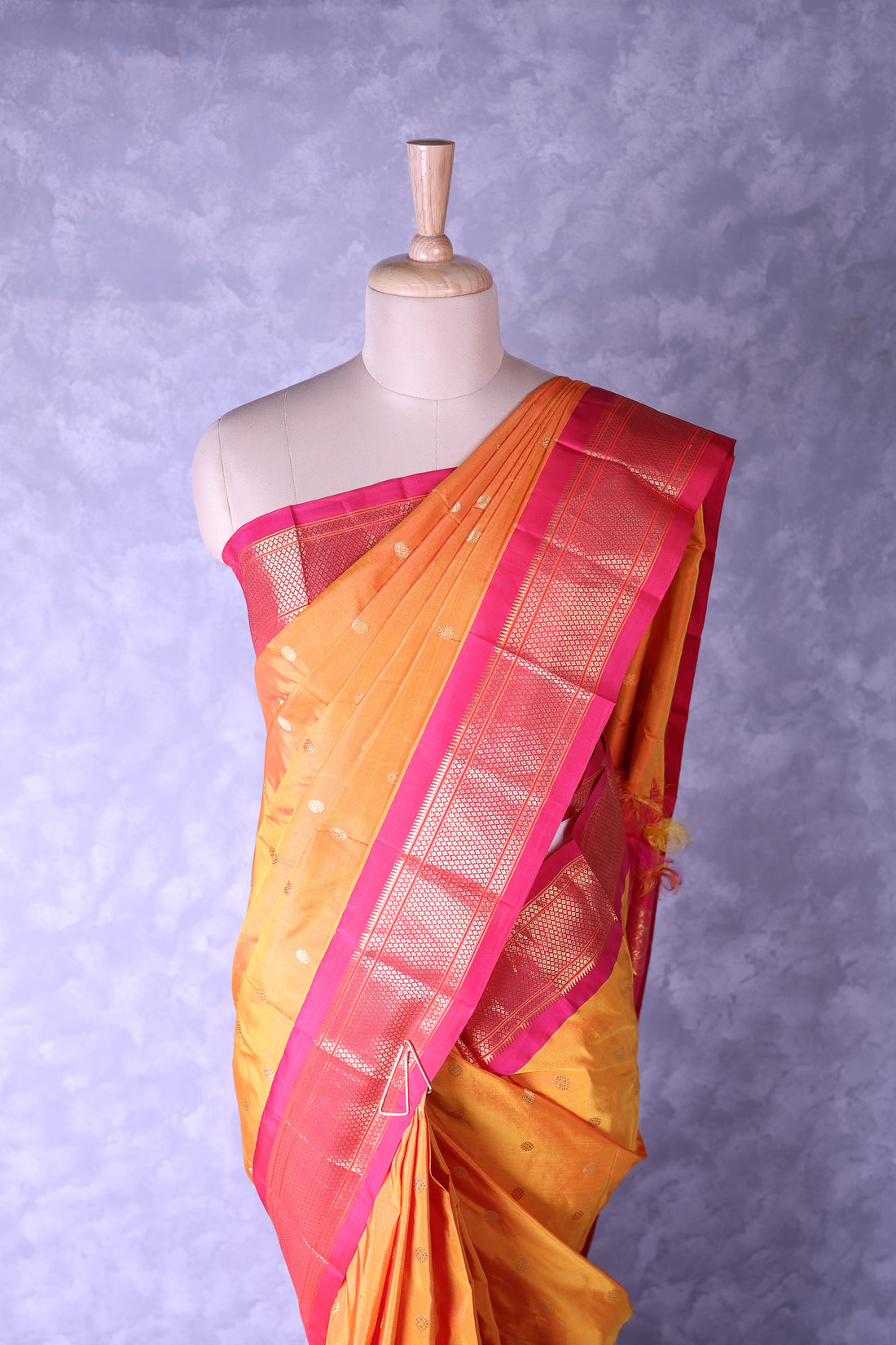504884 - Image 1