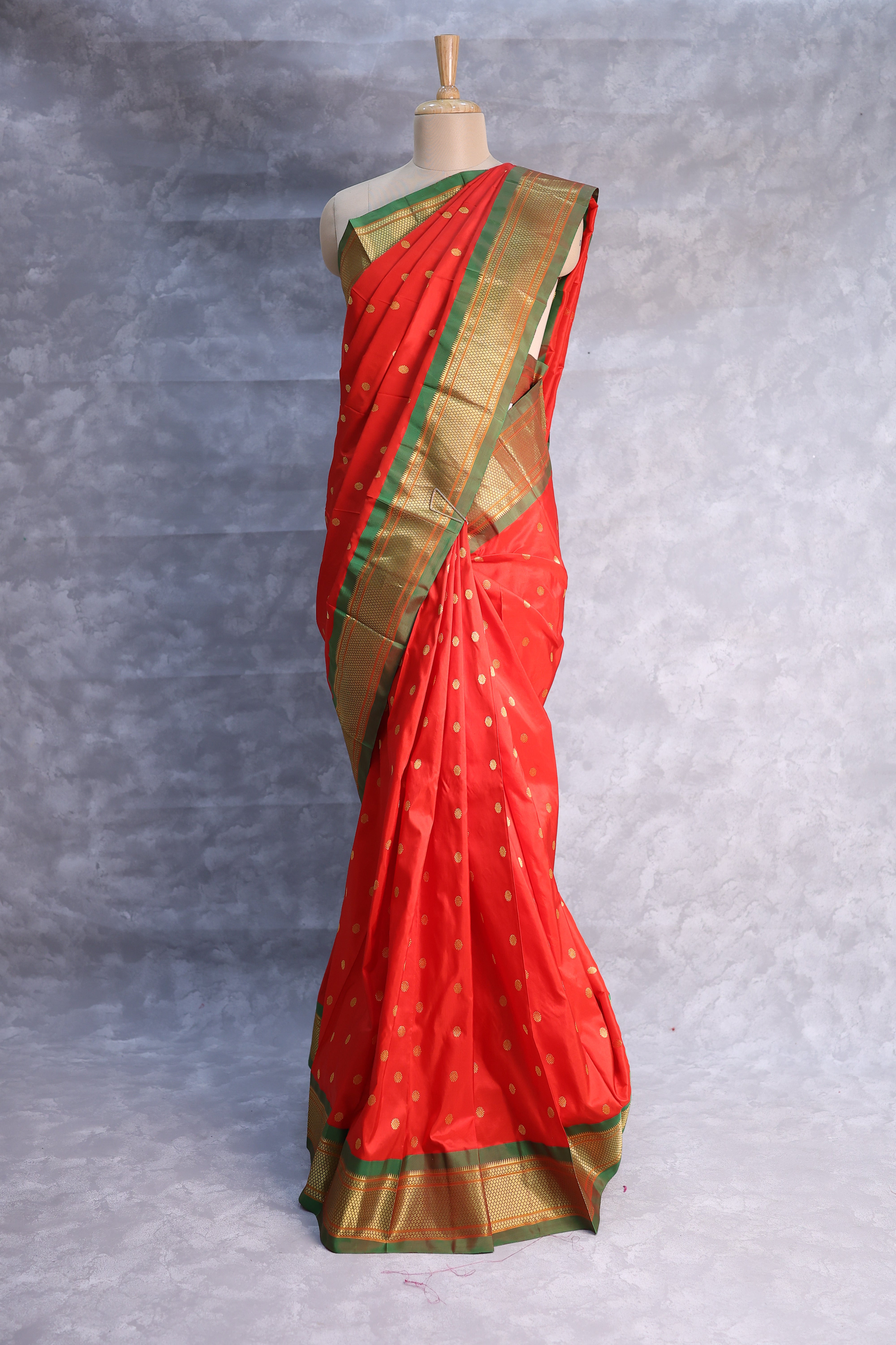 504886 - Image 1