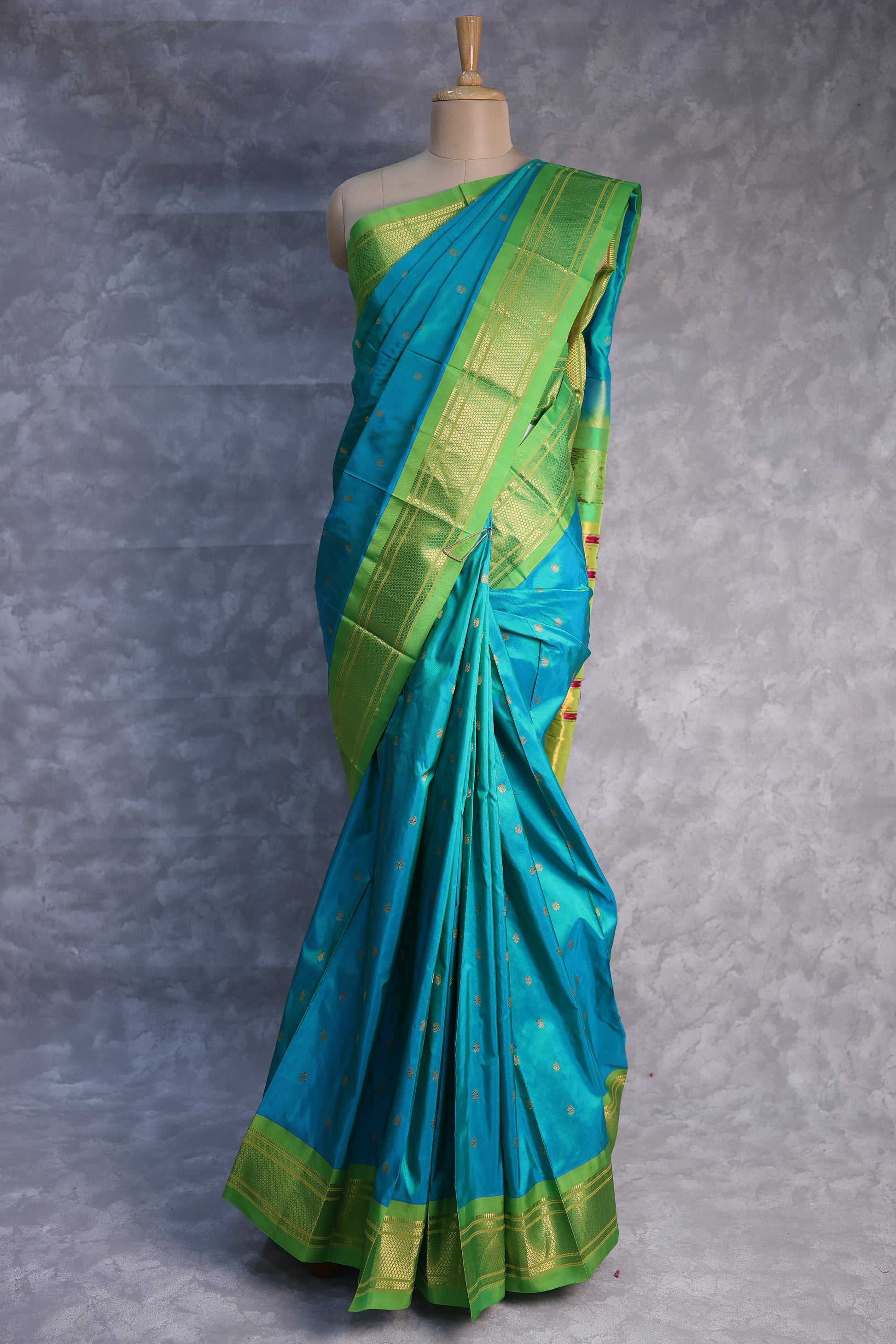 508322 - Image 1
