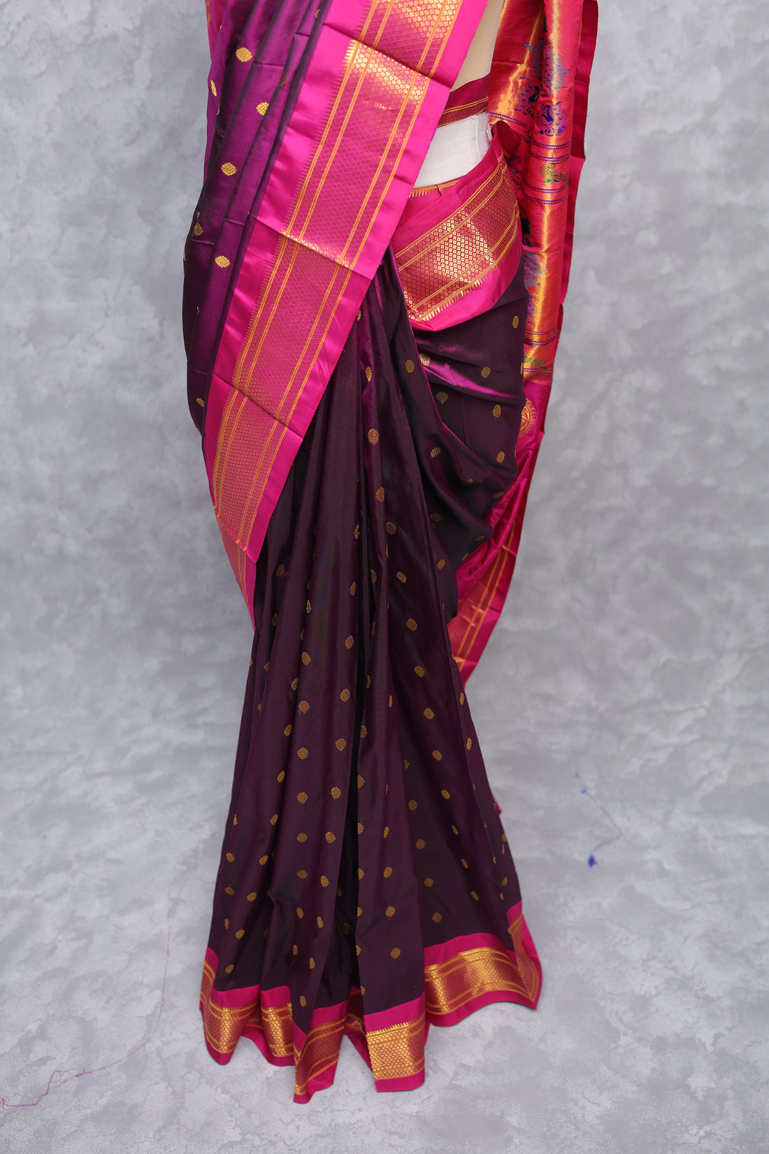 504392 - Image 1