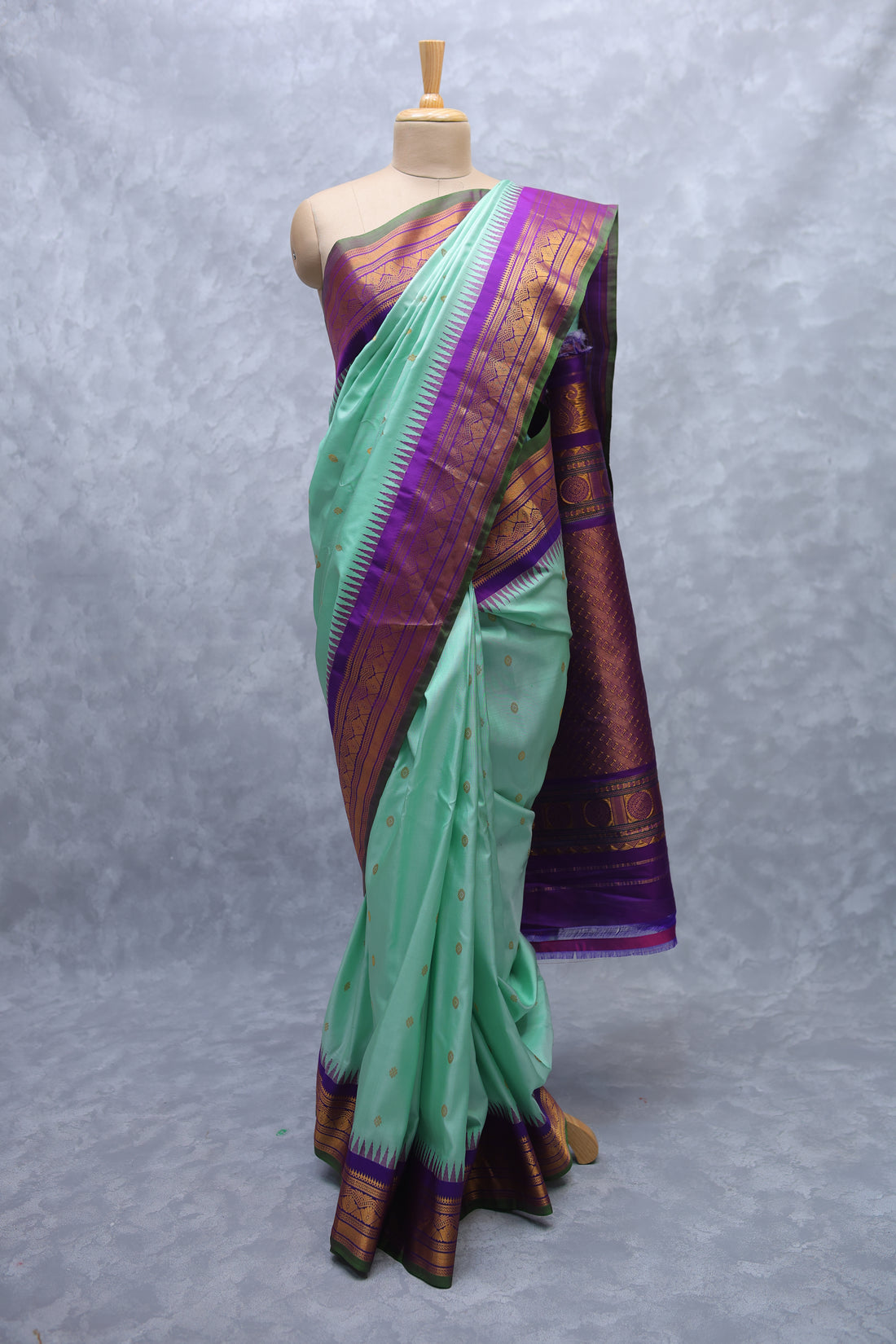 503645 - Image 1
